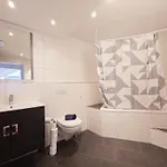 Centre -2 Bedroom Jungfrau 아파트